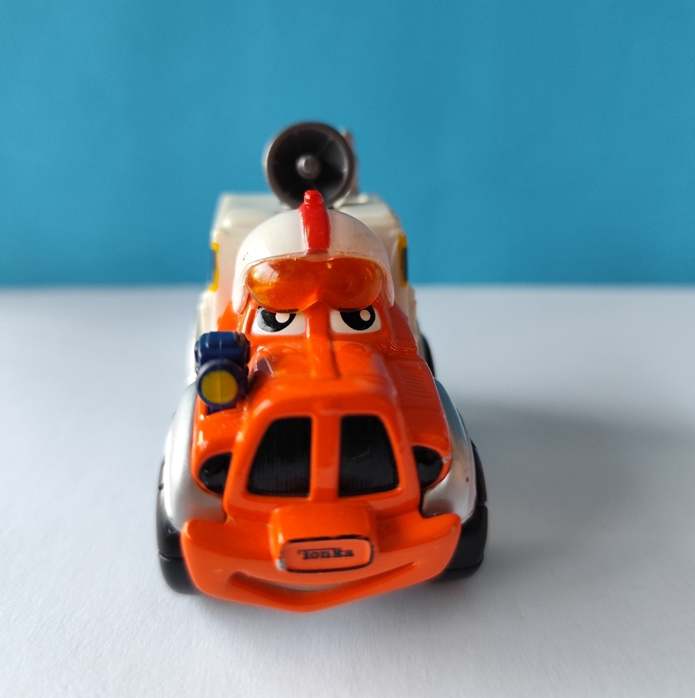 2002 Maisto Hasbro Tonka Lil Chuck & Friends Lil Chuck Orange and White Die Cast
